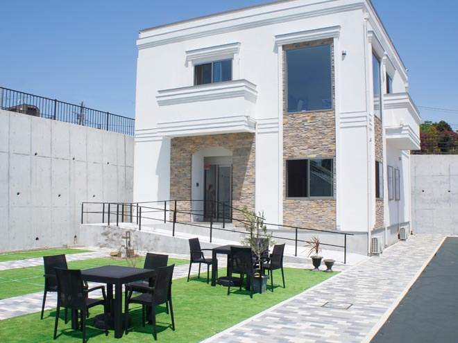 レ・リアン横浜管理棟